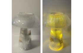 Lampada plexi fungo con luce led.MIS.8,5X H12CM