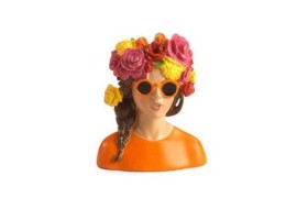 Ragazza mezzobusto in resina con fiori.CM.7,8
