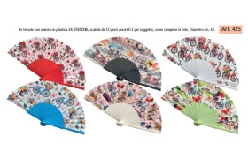 Ventaglio in tessuto e manico plastica.DIAM.43CM