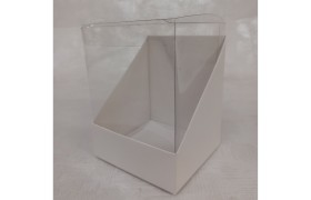 Scatola vetrina pvc e cartoncino bianco.MIS.9X9 H.11CM