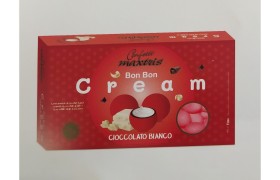 Cuore morbido al cioccolato bianco ricoperto da cioccolato al latte e da un sottile strato di zucchero.GR.900  ROSSO