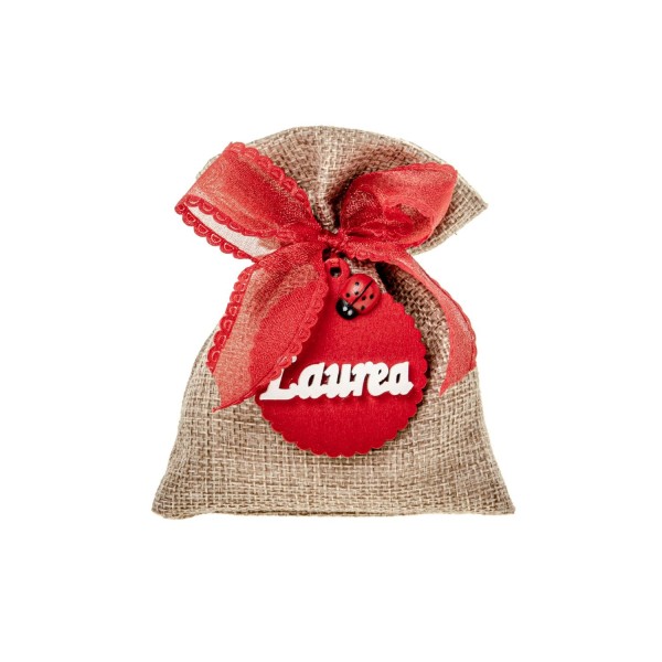 Sacchetto tessuto grezzo con applicazione legno LAUREA e fiocco rosso.MIS.10X12CM