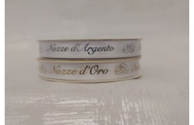 Nastro raso bianco con scritta.MM.10 MT.25