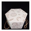 Scatola esagonale cartoncino  decoro universo e manici corda.MIS.24,5X24,5 H18CM
