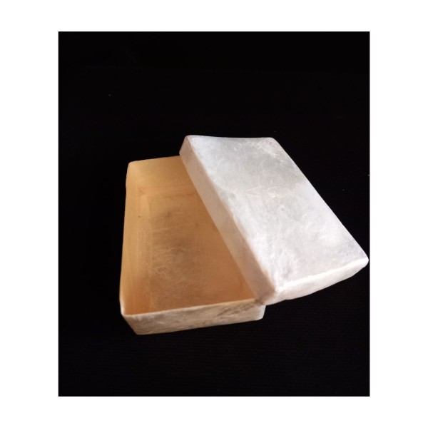 Scatola in madreperla.MIS.7X4,5 H 2CM
