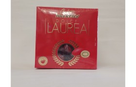 Vassoio regalo 500GR di confetti cioccomandorla incartati.