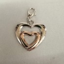 Ciondolo doppio cuore con moschettone.MIS 2,6X2,6CM
