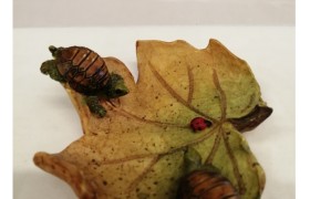 Foglia resina con tartarughe e coccinella.MIS.9X9 CM