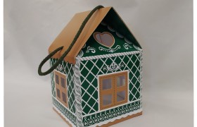 Scatola casetta cartoncino con manico corda.MIS.12X12 H14CM