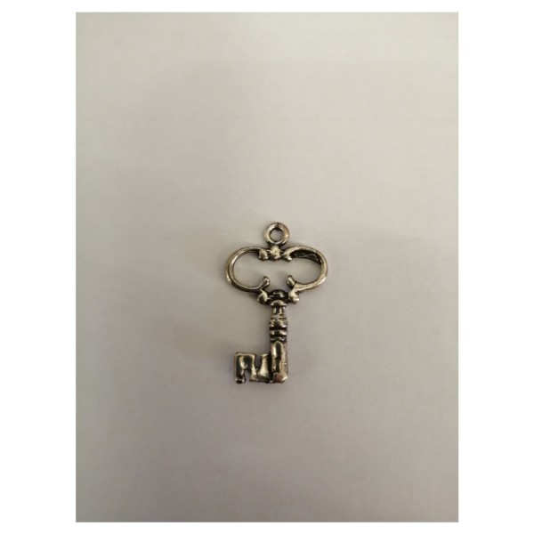 Chiave in ottone bagno argento.MIS.2,5CM MADE IN ITALY