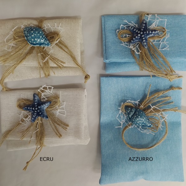 Busta tessuto con applicazione ceramica fiocco corda e pizzo.MIS.12X9 CM