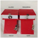 Scatola libro in similpelle con ciondolo in ottone bagno argento.MIS:7x9 CM MADE IN ITALY