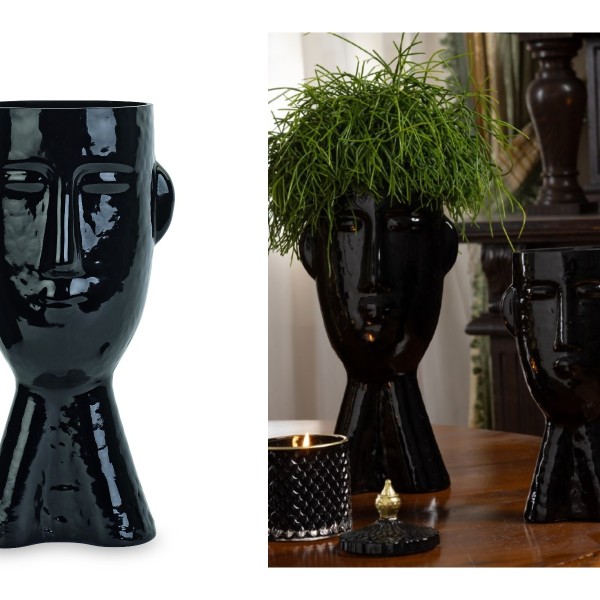 Vaso in vetro forma viso nero. CM 32
