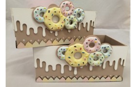 Set 2 scatole rettangolari legno con decorazione donuts. CM 25x16 H 11 - CM 21x11 H 9