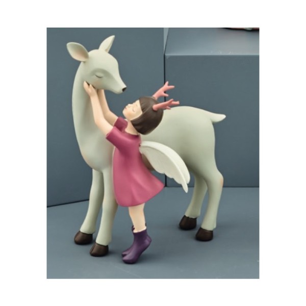Bimba alata con cerbiatto. CM 22