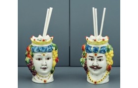 Profumatore ceramica stile siciliano. CM 9