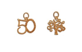 Ciondolo ottone ricoperto in oro.Mis.2,5x2,5 cm MADE IN ITALY
