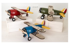 Aereo maxi in resina con inserti legno.Ass.3 CM23