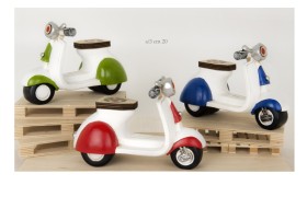 Vespa maxi in resina con inserti legno. Ass3 Mis.20x H13 cm