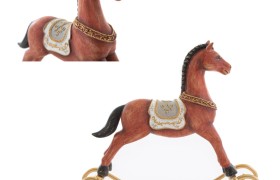 Cavallo a dondolo in resina. CM 22x4 H 20