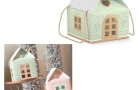 Scatola forma casetta di marzapane verde con manici corda CM 24.5x24.5 H 15
