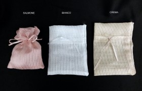 Sacchetto organza lucida con tirante. CM 10x13