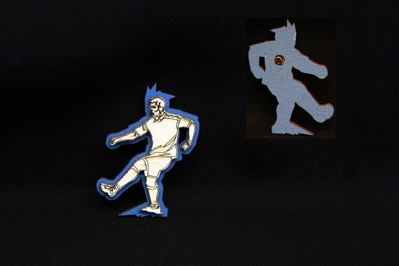 Calciatore in legno con calamita. CM 5