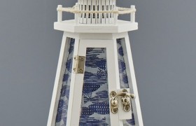 Faro bianco legno portacandela esagonale. CM 13.5x11.5 H 24