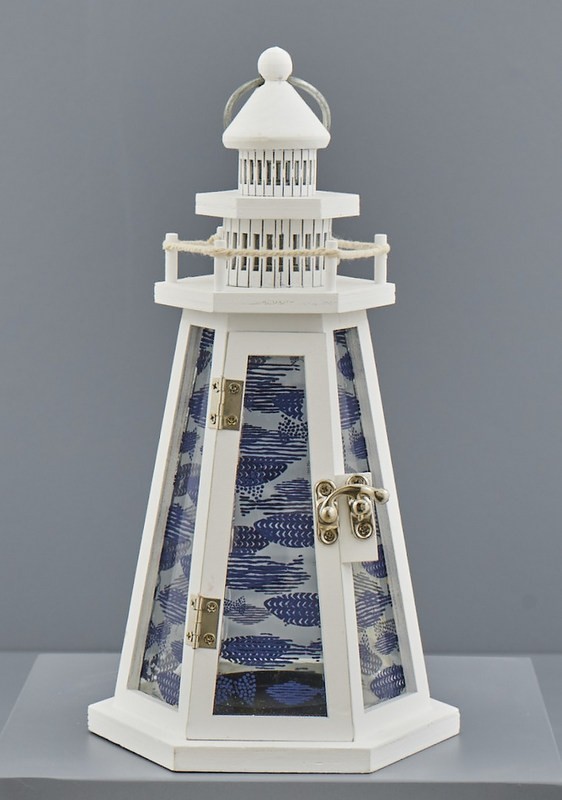 Faro bianco legno portacandela esagonale. CM 13.5x11.5 H 24