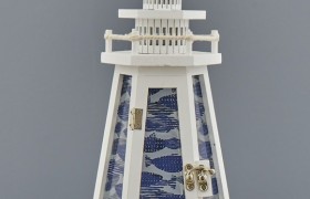 Faro bianco portacandela legno esagonale. CM 16x14 H 30