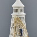 Faro legno con decori marinari e luce LED. CM 12x12 H 27