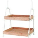 Alzata in legno e metallo con due vassoi. CM 36x36 H 54