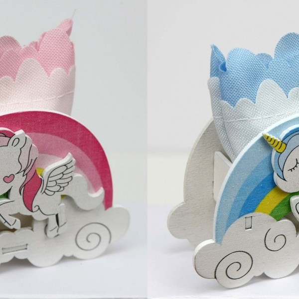 Scatola legno e sacchettino con unicorno e arcobaleno, rosa o azzurro. CM 9x3.5 H 8.5