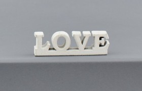 Set 36 scritte LOVE in legno. CM 3