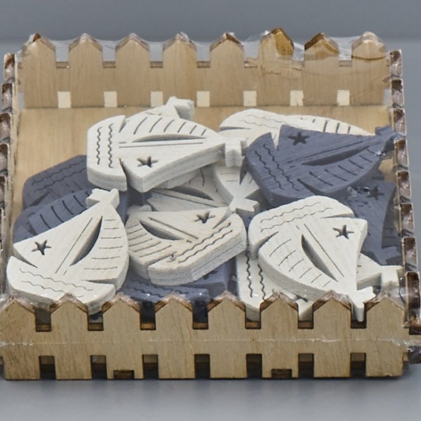 Set 24 barca in legno da applicazione bianco/blu. CM 4