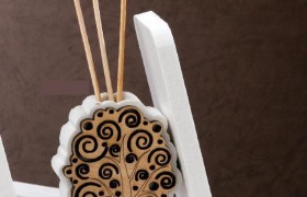 Profumatore albero legno con porta cellulare con scatola. MADE IN ITALY