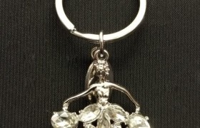 Portachiavi ballerina con brillantini nella gonna. CM 4