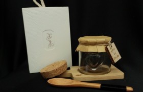 Set barattolo con cucchiaino legno e tappo sughero. CM 12 con scatola