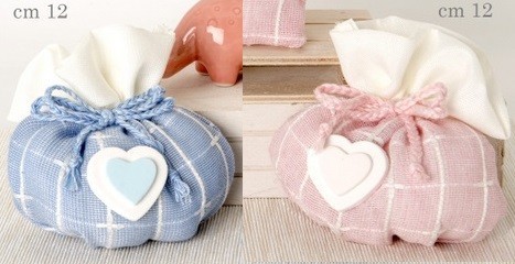 Sacchetto tessuto con applicazione cuore. CM 12