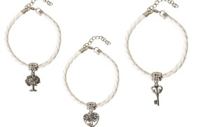 Bracciale bianco con ciondolo zama, soggetti a scelta. CM 20