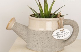 Porta piante forma annaffiatoio in ceramica. CM 20