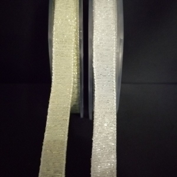 Nastro tessuto lamé con retro raso oro o argento. MT 20 MM 10