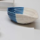 Ciotola ceramica bicolor con scatola. CM 15x10 H 4
