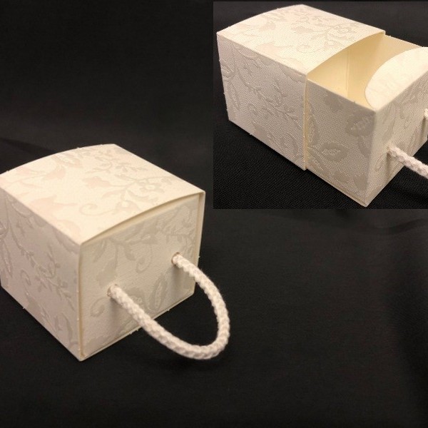 Scatola forma cassetto con decoro harmony. CM 4.5x4.5 H 4