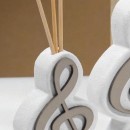 Profumatore resina e legno forma chiave di violino con scatolina pvc porta confetti e scatola. CM 9x5.5 MADE IN ITALY