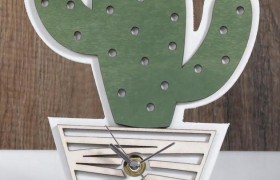 Orologio legno forma cactus con scatola e scatola interna pvc porta confetti. CM 19x12 MADE IN ITALY