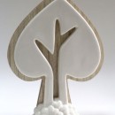 Albero forma cuore in legno e porcellana. CM 15x4 H 21