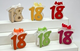 Scatola legno con 18° e sacchetto interno. Ass 6. H 8
