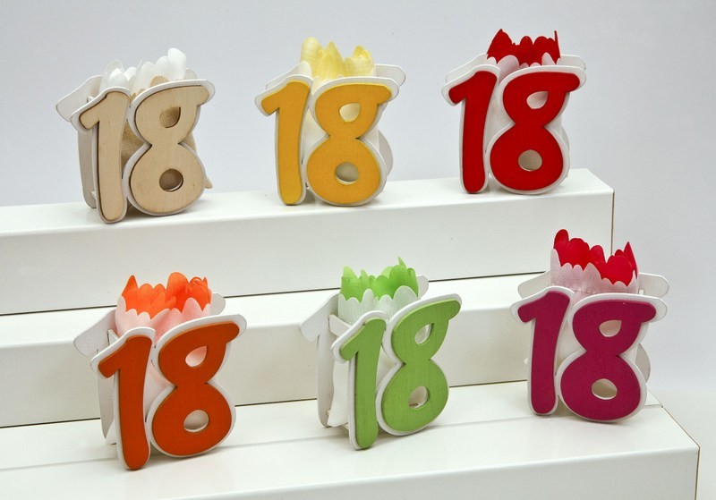 Scatola legno con 18° e sacchetto interno. Ass 6. H 8