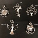 Ciondolo ottone con bagno argento, soggetti neutri. CM 4 circa MADE IN ITALY